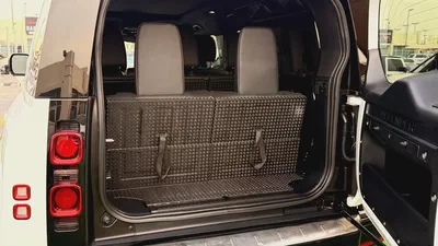 2023 Land Rover Defender 110 X-Dynamic SE P400-7