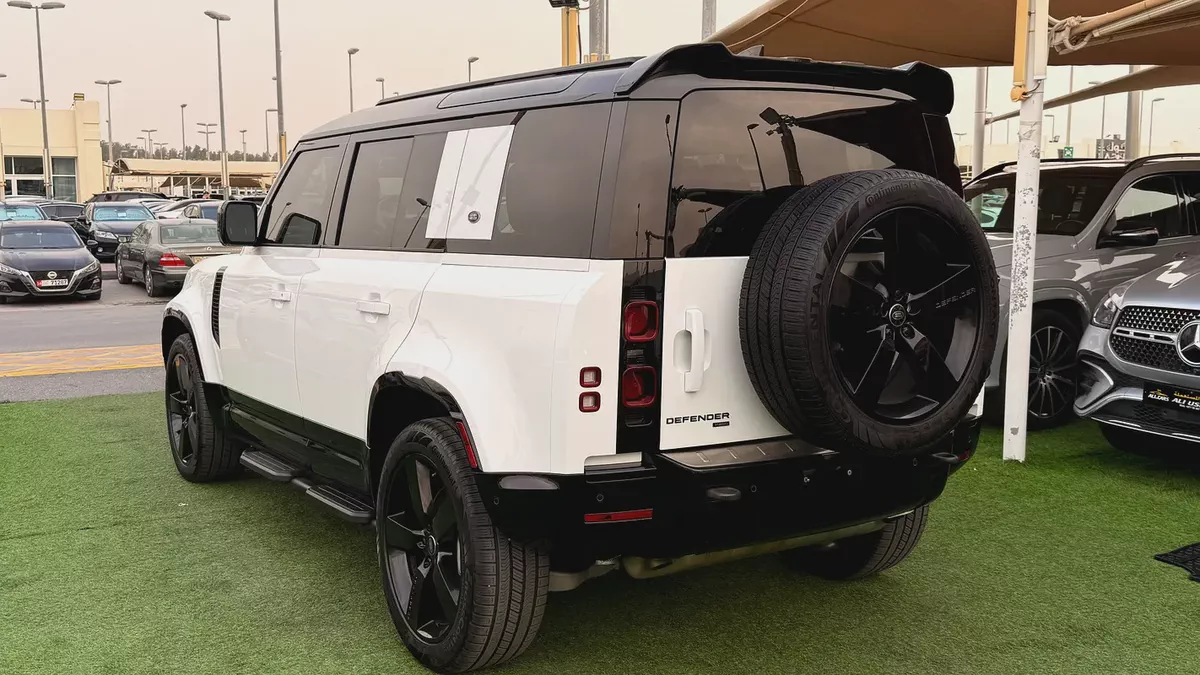 2023 Land Rover Defender 110 X-Dynamic SE P400-4-4