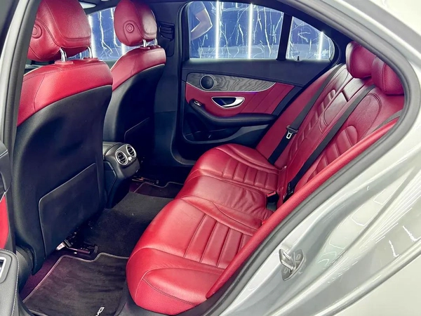 Original Paint | GCC Specifications | Excellent | One Year unlimited Warranty