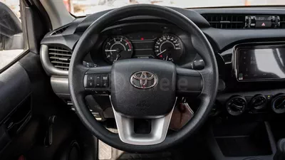 Toyota Hilux DLX-15