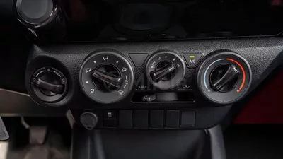 Toyota Hilux DLX-8