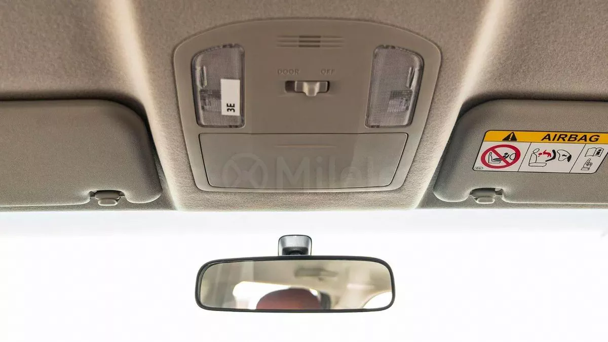 Toyota Hilux DLX-13-13