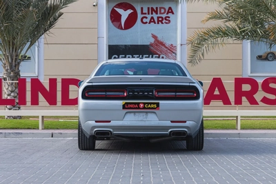 Dodge Challenger 2021-13