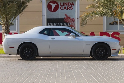 Dodge Challenger 2021-16