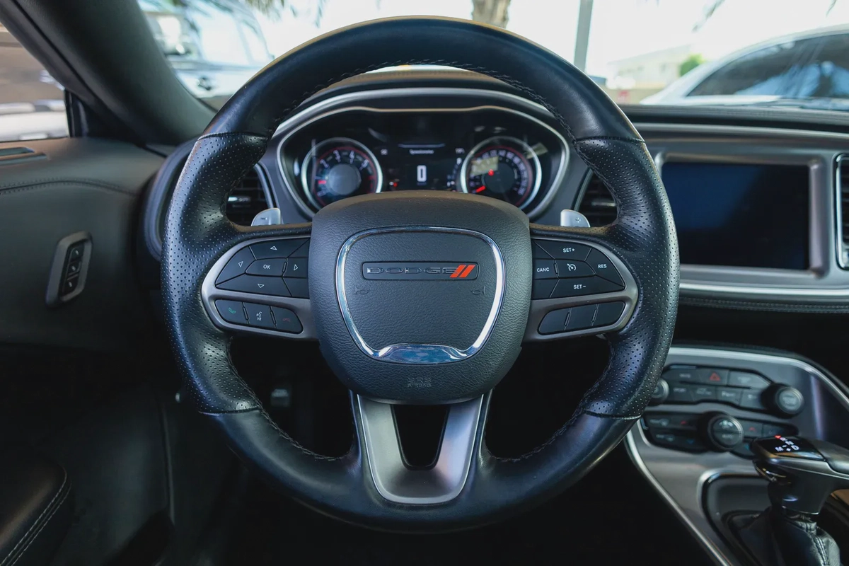 Dodge Challenger 2021-12-12