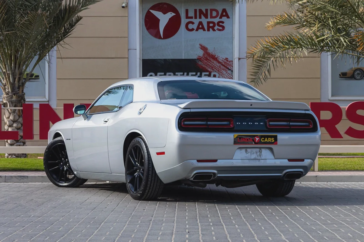 Dodge Challenger 2021-3-3
