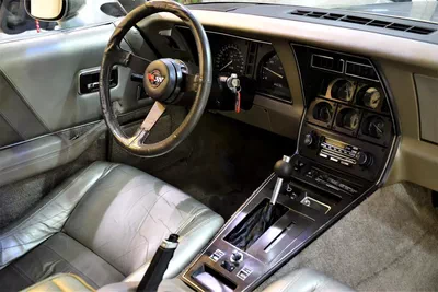 Chevrolet Corvette C3 ( COLLECTOR EDITION ) 1982 Model! in Copper / Golden Color! American Specs-4