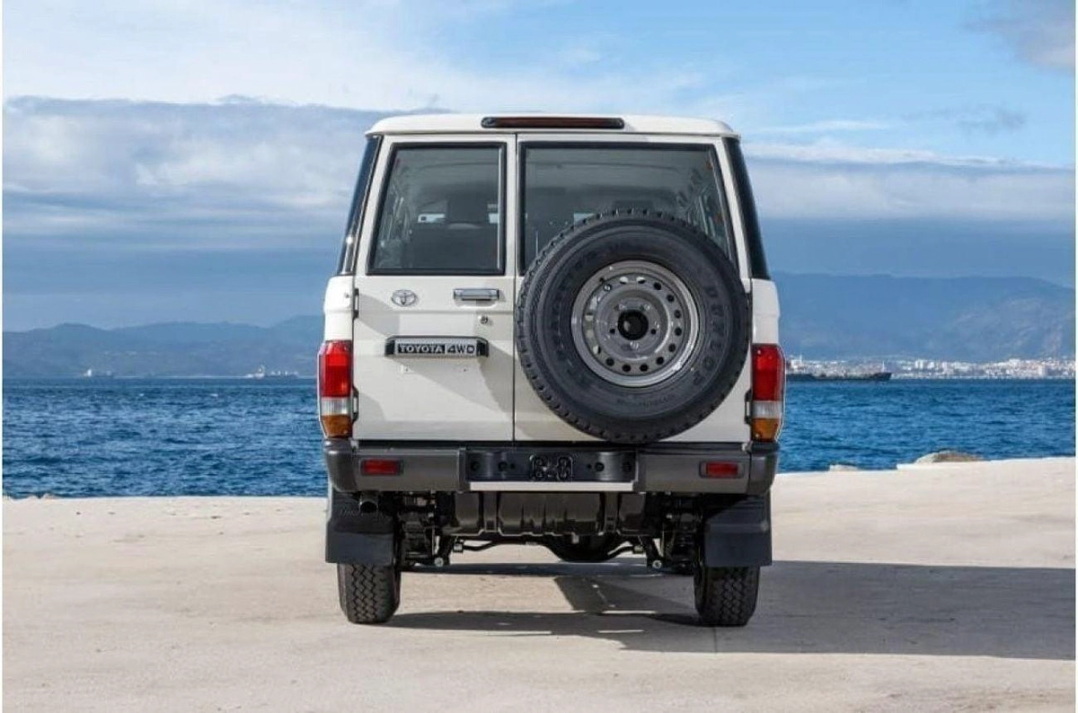 Toyota Land Cruiser 70 Land Cruiser Hard Top LC76 4.5L 5door Diesel V6 2024 0KM-4-0
