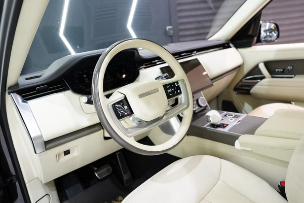 Range Rover Vogue SV 2023