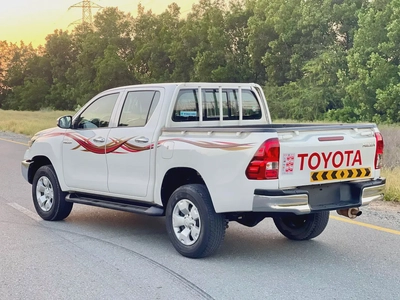 Toyota Hilux Double Cab DLS 2021 GCC Specs-3