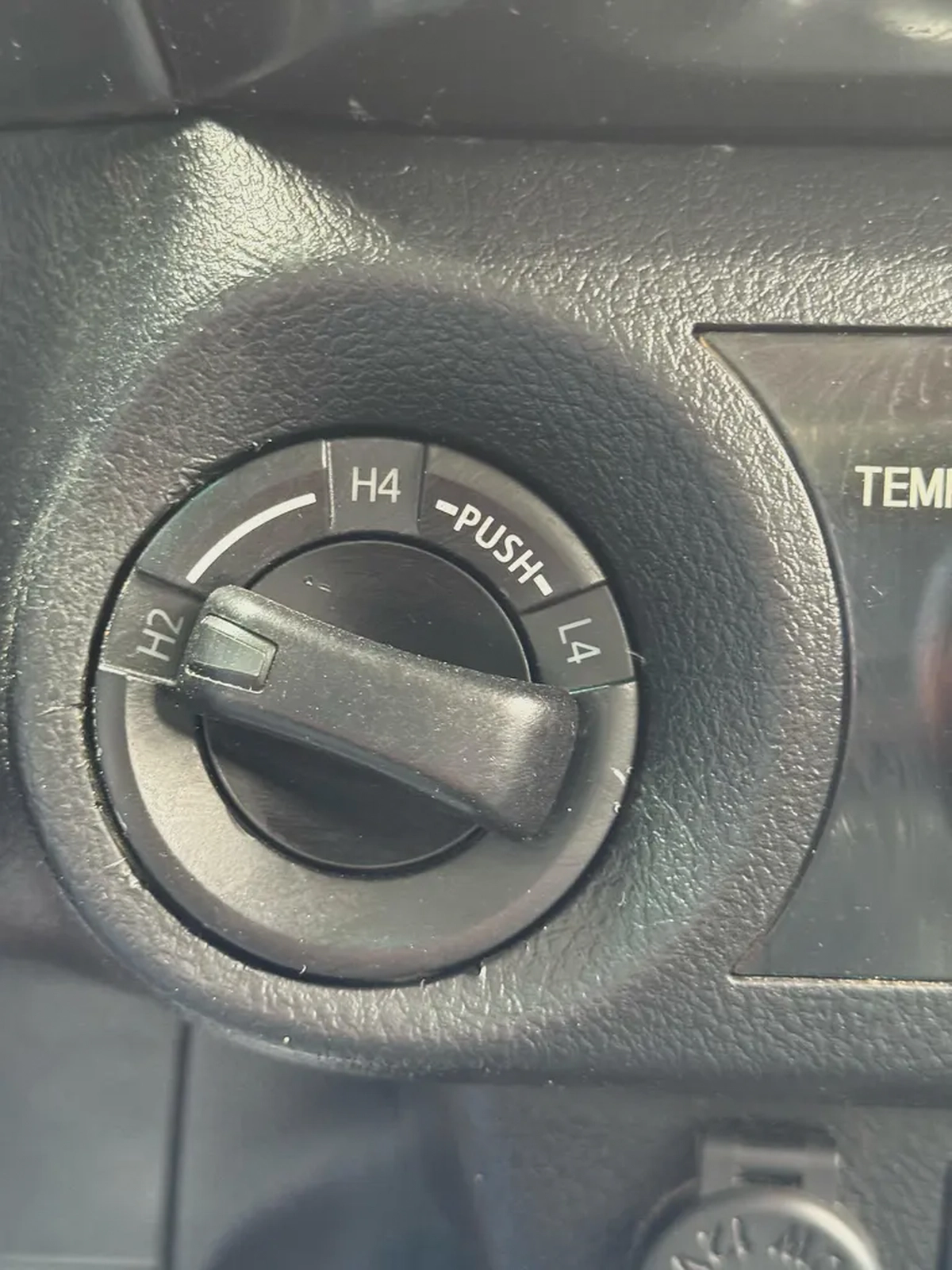 Toyota Hilux Double Cab DLS 2021 GCC Specs-4-4