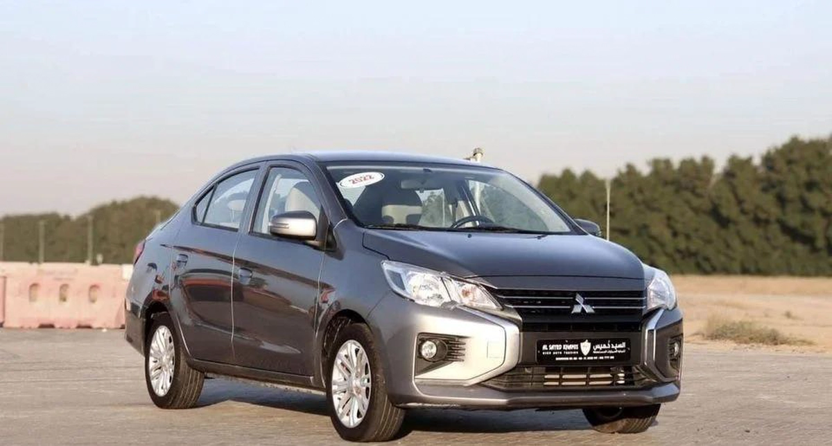 Mitsubishi Attrage GLX Mid 1.2L Mitsubishi Attrage | 1.2 L | 2022 | GCC | Accident-Free |-4-4