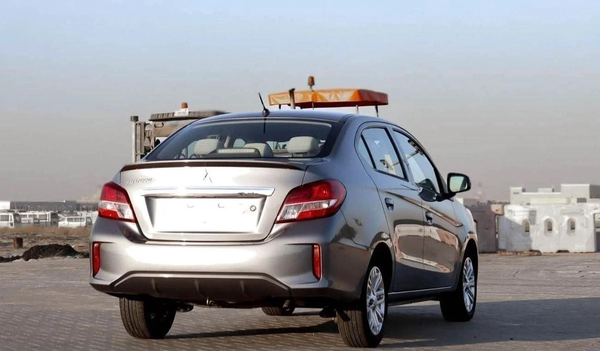 Mitsubishi Attrage GLX Mid 1.2L Mitsubishi Attrage | 1.2 L | 2022 | GCC | Accident-Free |-5-5