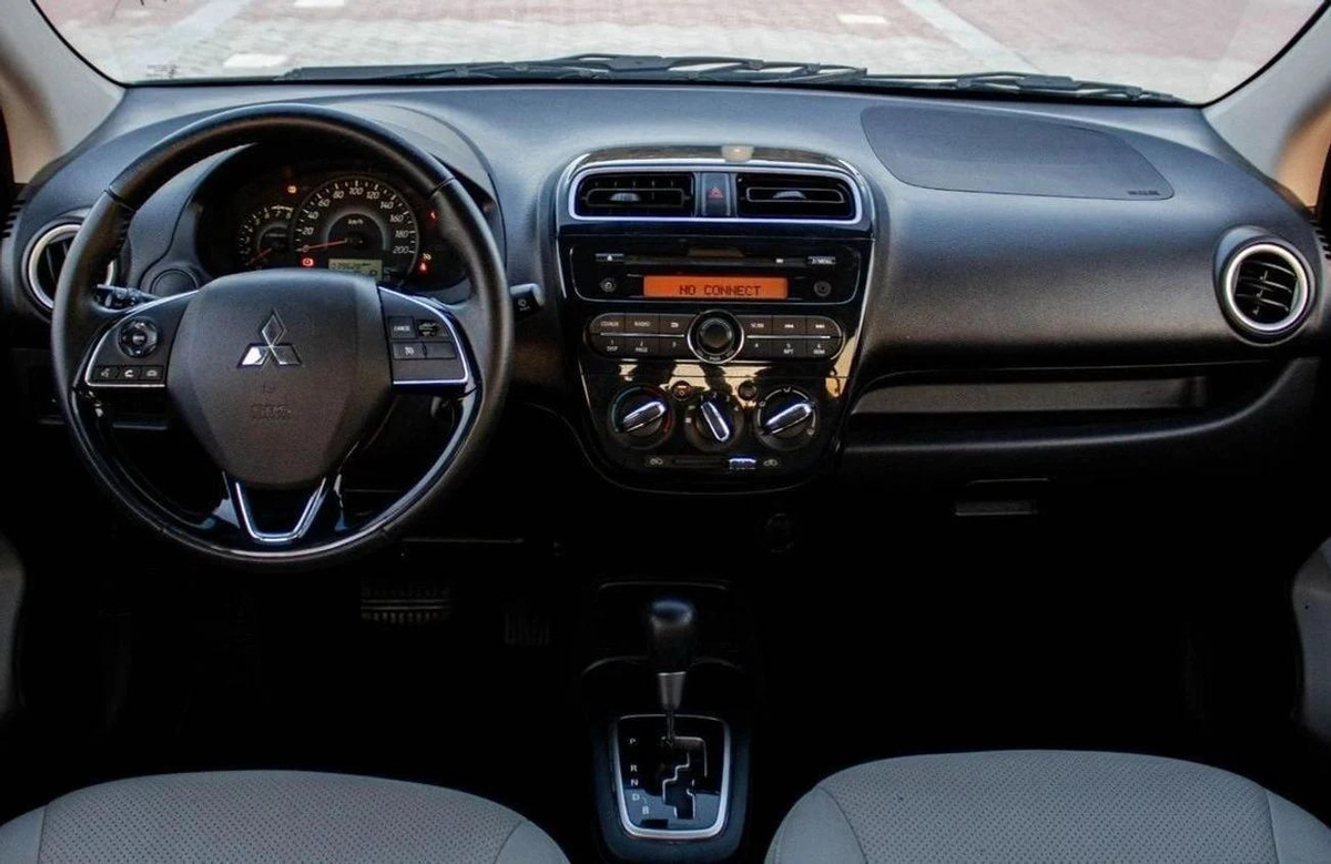Mitsubishi Attrage GLX Mid 1.2L Mitsubishi Attrage | 1.2 L | 2022 | GCC | Accident-Free |-6-6