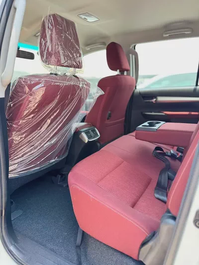 Toyota Hilux Sr5 2.7 Petrol Manual Transmisson MY25-7