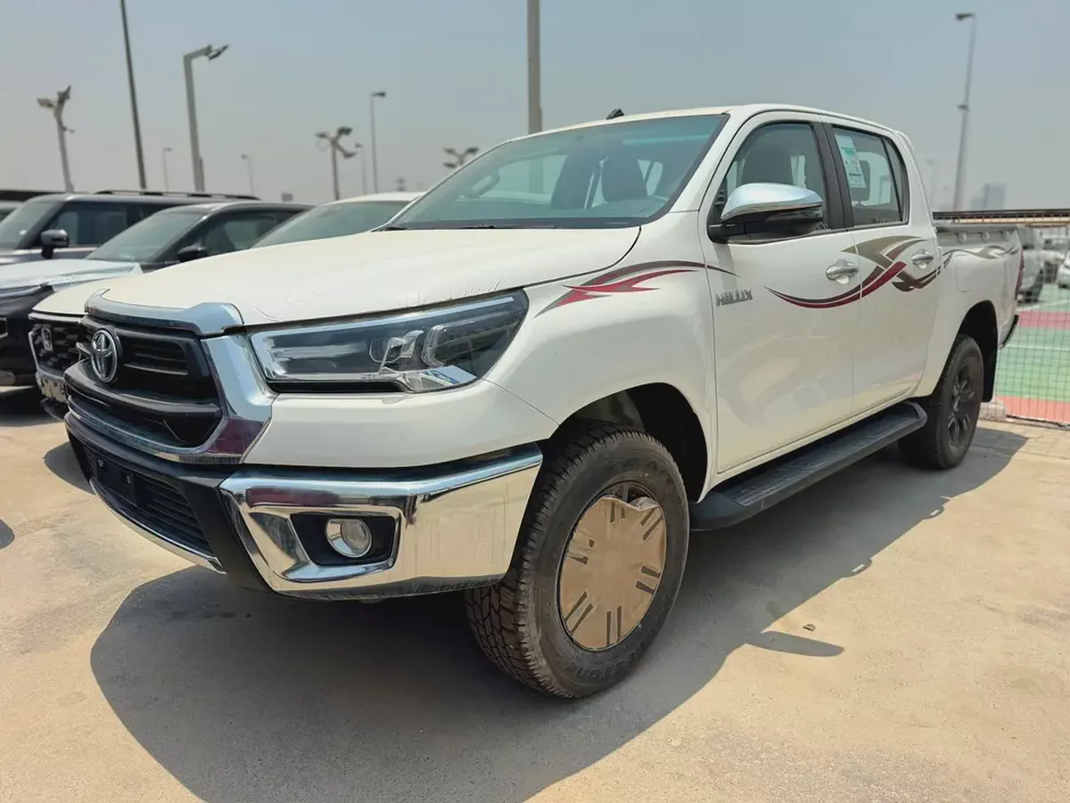 Toyota Hilux Sr5 2.7 Petrol Manual Transmisson MY25