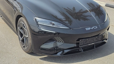 BYD SEAL Design EV (Black 3k)-1