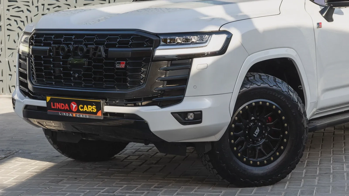 Toyota Land Cruiser 2022-13-13