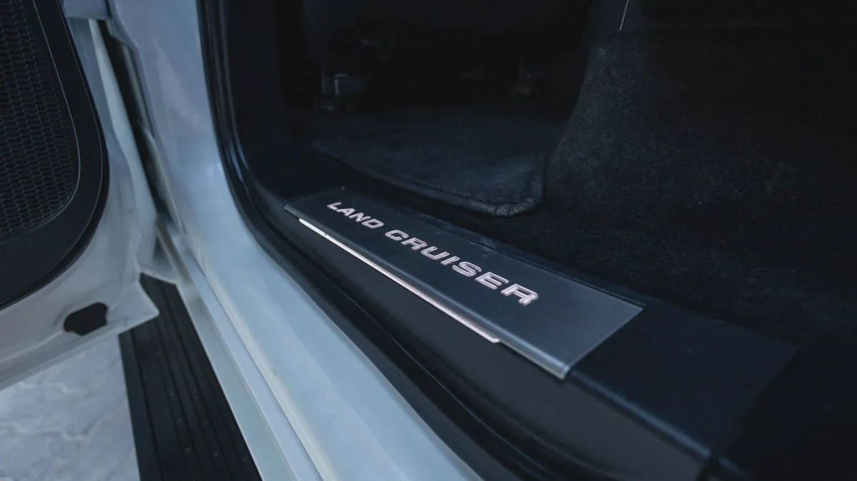 Toyota Land Cruiser 2022-6-6