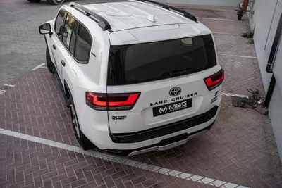 Toyota Land Cruiser GR SPORT LC300 GR SPORT 3.3L DIESEL FULL OPTION WITH MBS AUTOBIOGRAPHY VIP MASSAGE SEAT AND ROOF STAR LIGHT-4