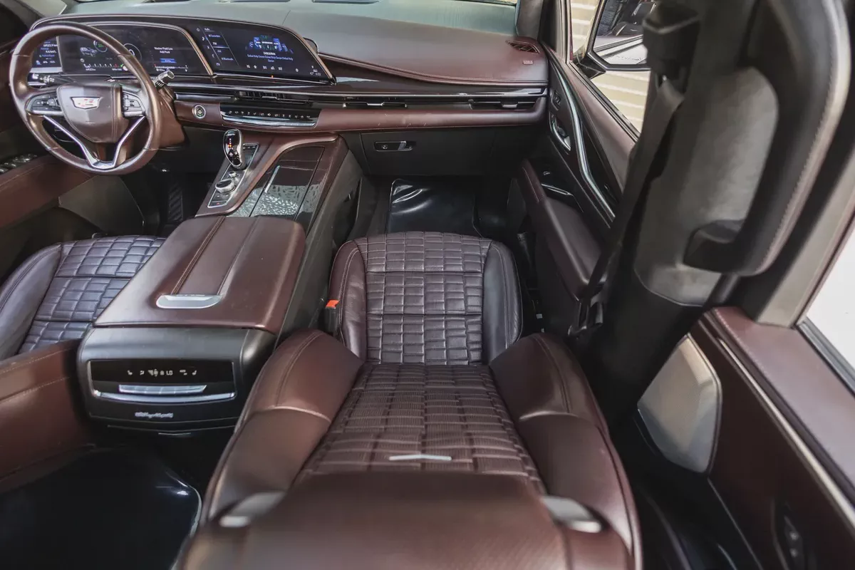 Cadillac Escalade 2022-9-9