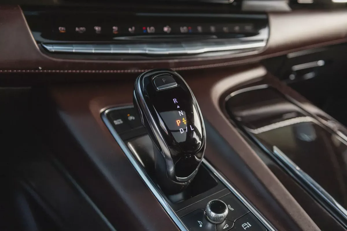 Cadillac Escalade 2022-19-19