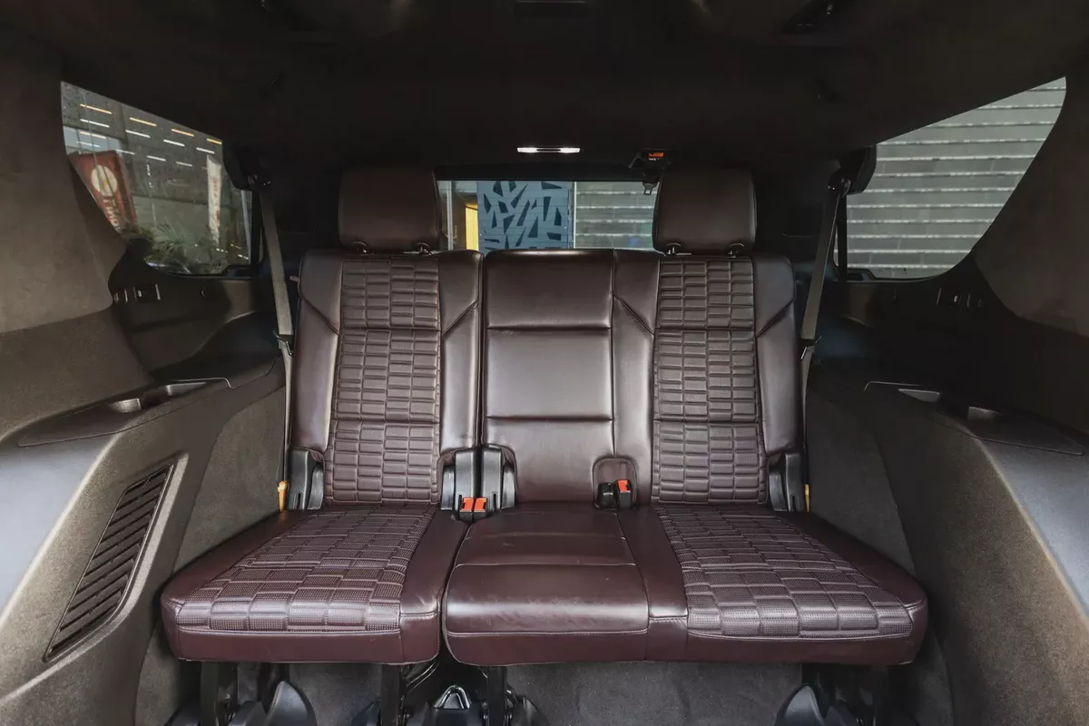 Cadillac Escalade 2022-16-16