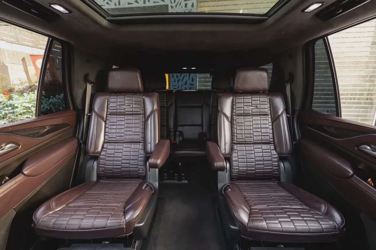 Cadillac Escalade 2022-11-11