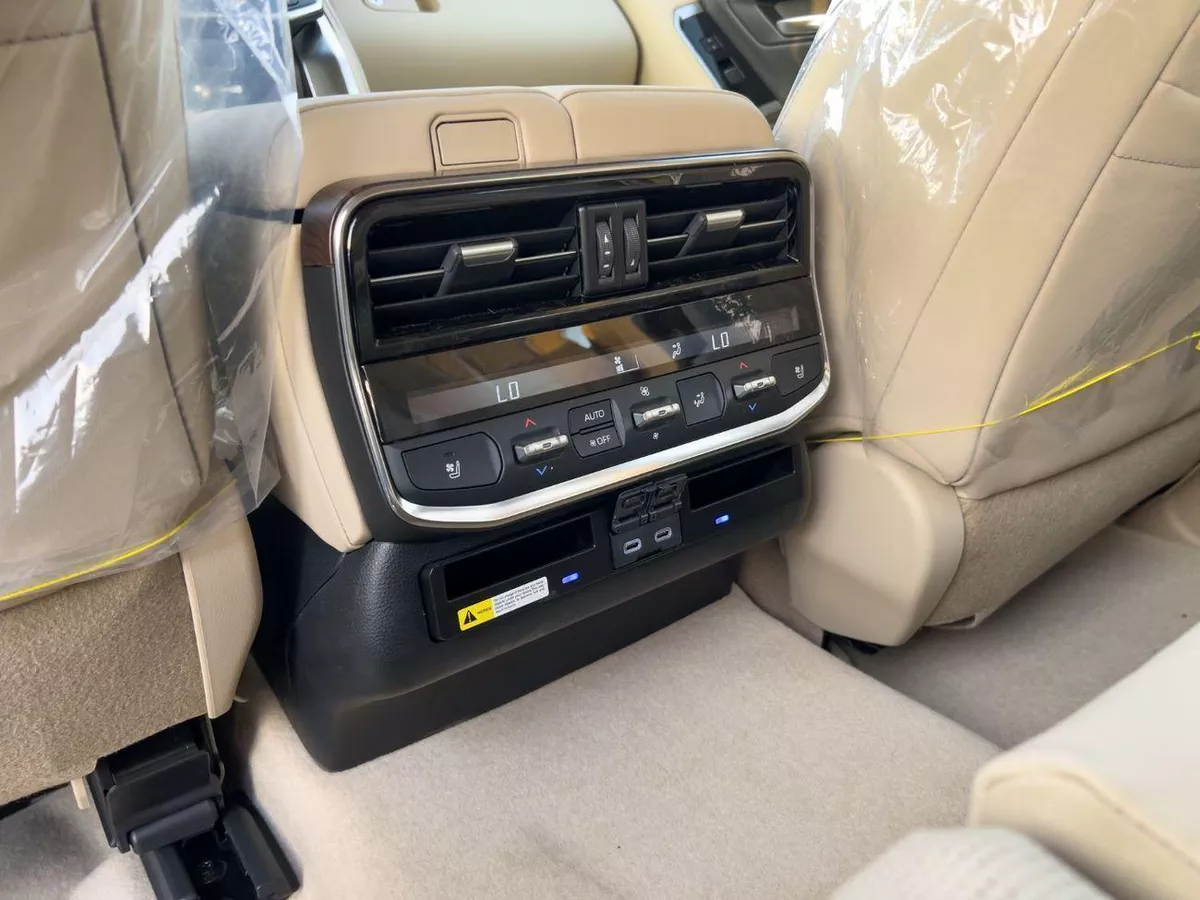 Toyota Land Cruiser  EXPORT ONLY - 2026 LC300 VX 4.0L (GCC Specification)-16-0