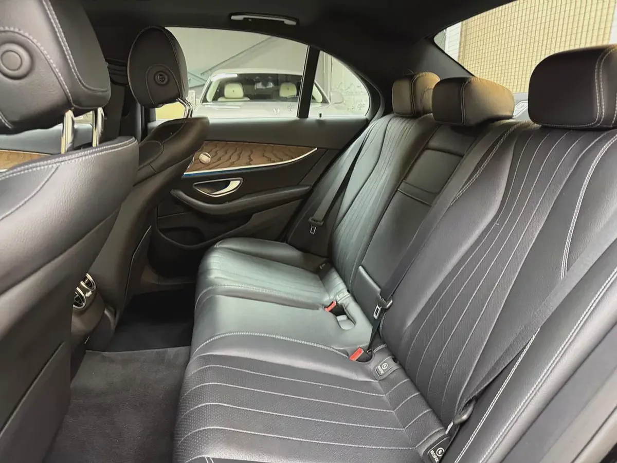 2022 Mercedes-Benz E-Class E 350 - Luxury Sedan - American Specs-12-12