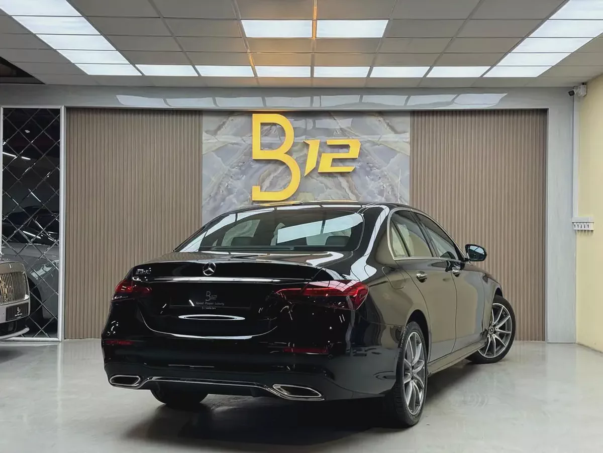 2022 Mercedes-Benz E-Class E 350 - Luxury Sedan - American Specs-6-6