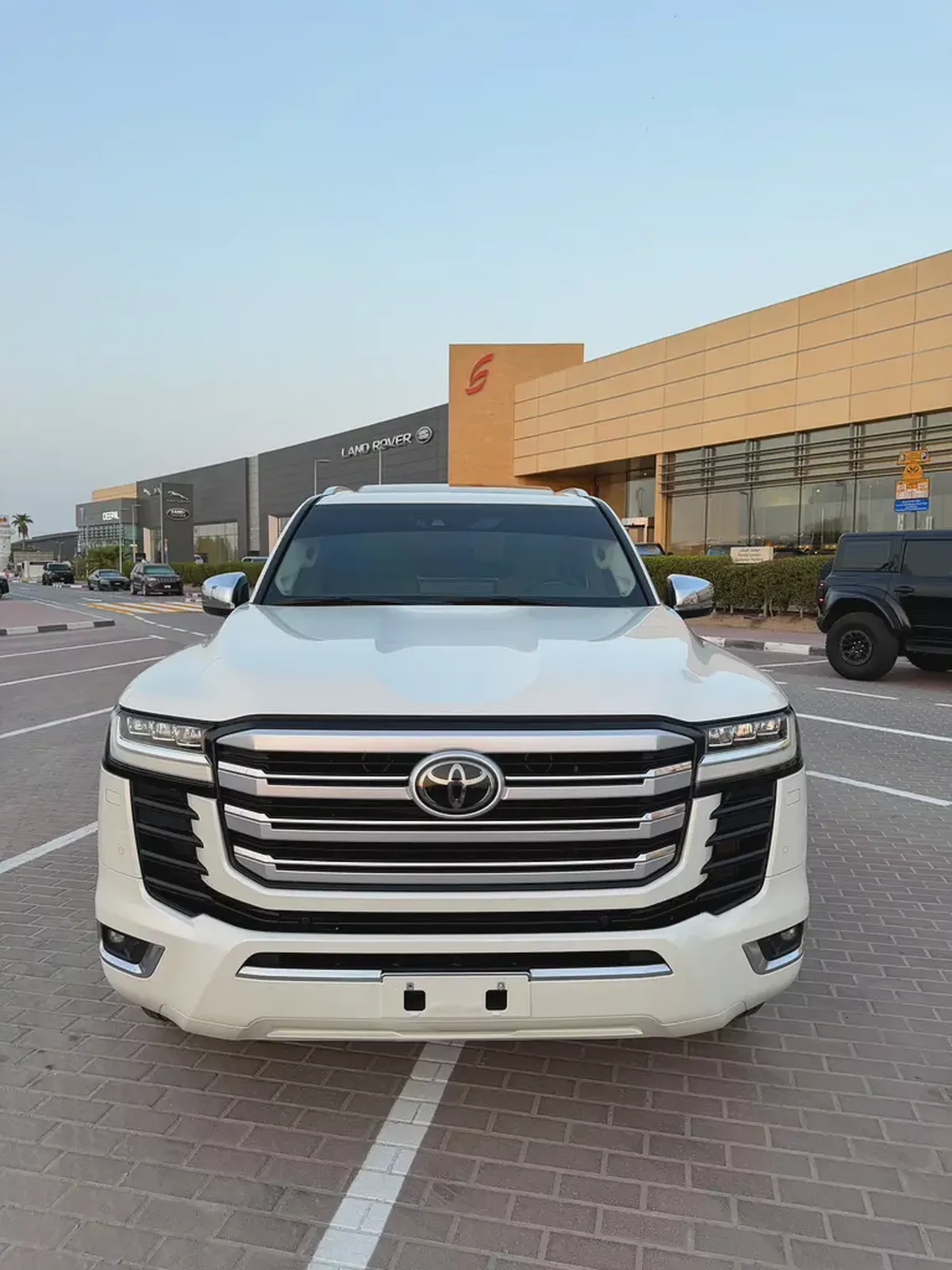 تويوتا لاند كروزر 2023 خليجي VXR توين تيربو صبغ الوكاله 2023 Toyota Land Cruiser VXR GCC Specs-6-6