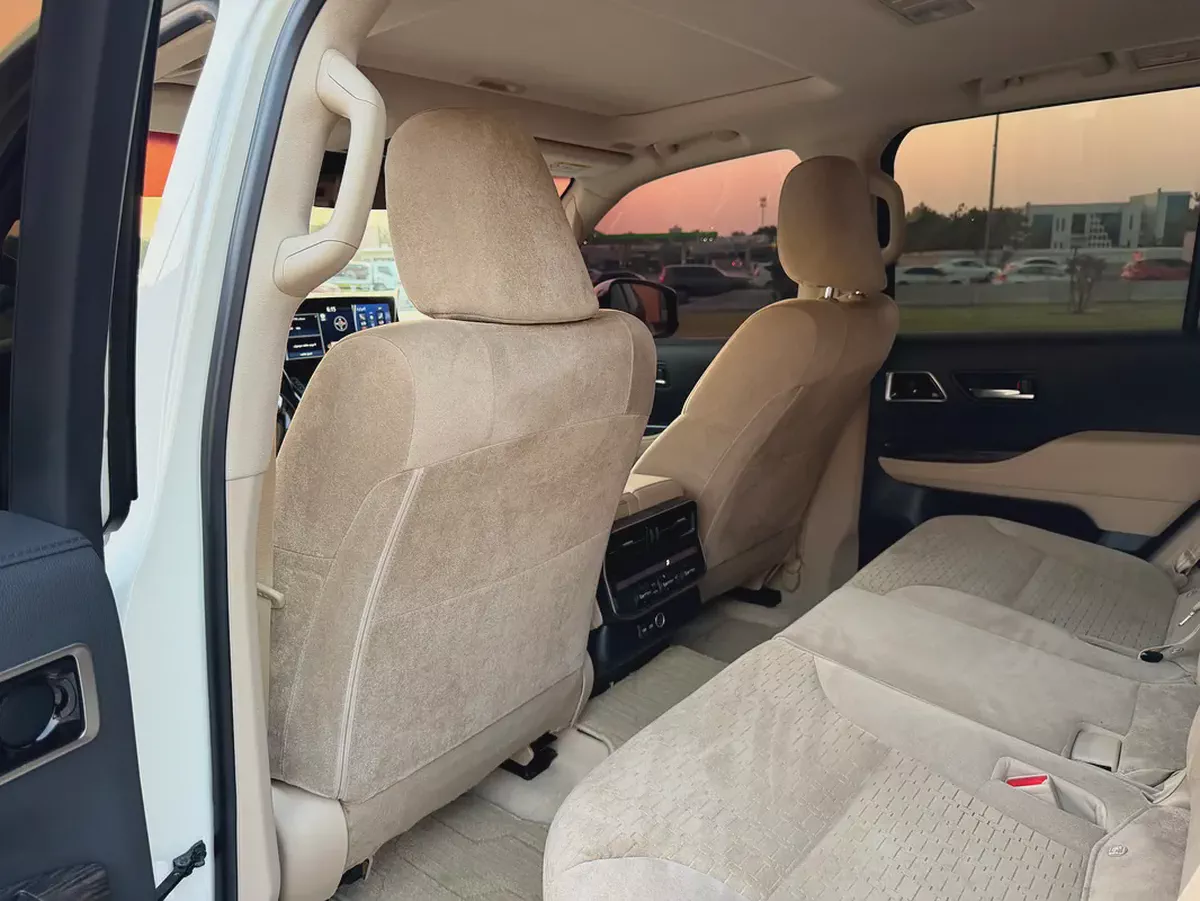 تويوتا لاند كروزر 2023 خليجي VXR توين تيربو صبغ الوكاله 2023 Toyota Land Cruiser VXR GCC Specs-7-7