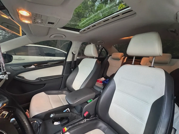2016 Volkswagen Jetta - GCC Specs - Reliable and Efficient
