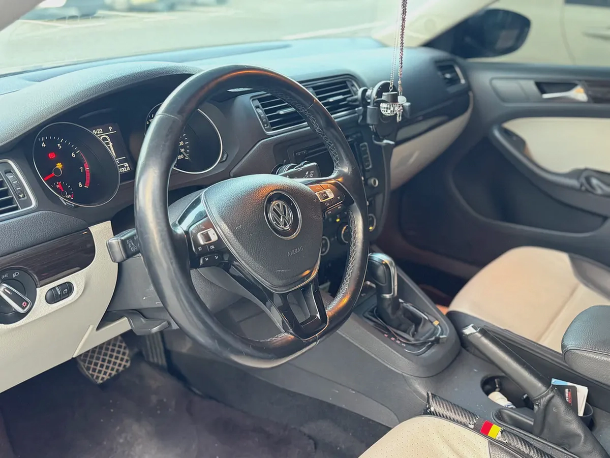 2016 Volkswagen Jetta - GCC Specs - Reliable and Efficient-8-8