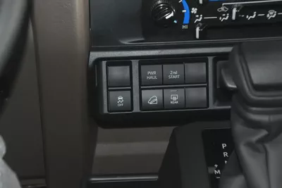 2026 ll Toyota Land Cruiser Lc 76 Gcc ll Al-Futtaim Warranty-15