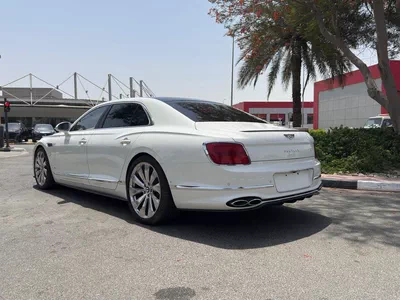Bentley Flying Spur V8-3
