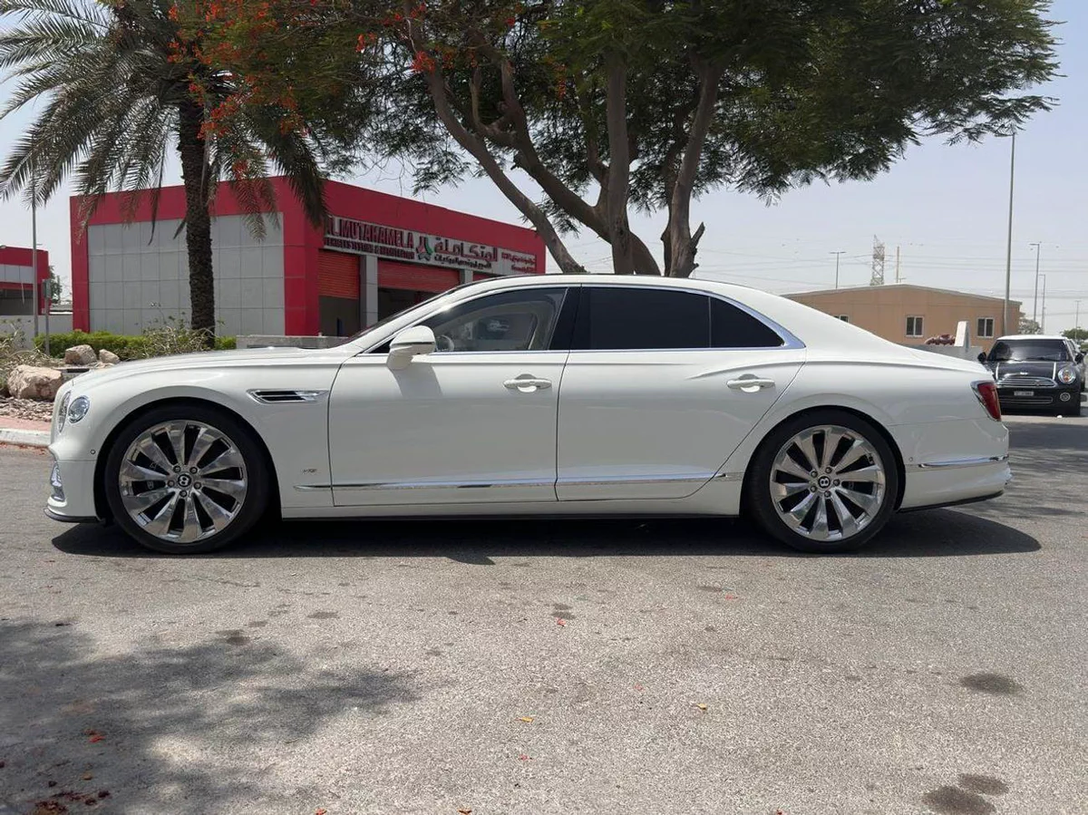 Bentley Flying Spur V8-6-0