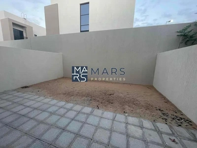 Spacious 3 bedrooms in single row available for rent in nasma residence for 100,000 AED yearly-10