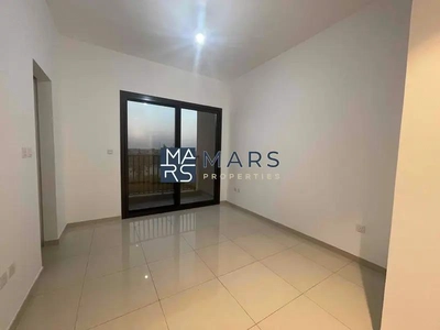 Spacious 3 bedrooms in single row available for rent in nasma residence for 100,000 AED yearly-14