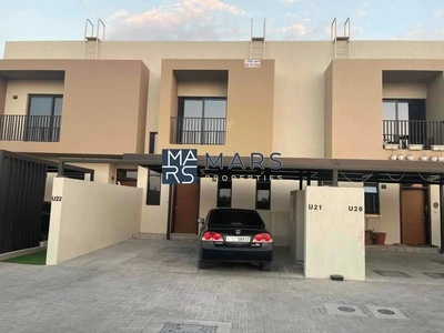 Spacious 3 bedrooms in single row available for rent in nasma residence for 100,000 AED yearly-0