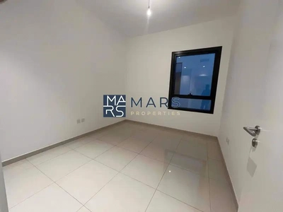 Spacious 3 bedrooms in single row available for rent in nasma residence for 100,000 AED yearly-22