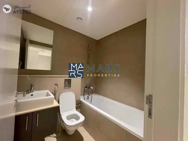 Spacious 3 bedrooms in single row available for rent in nasma residence for 100,000 AED yearly
