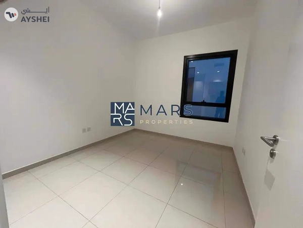 Spacious 3 bedrooms in single row available for rent in nasma residence for 100,000 AED yearly