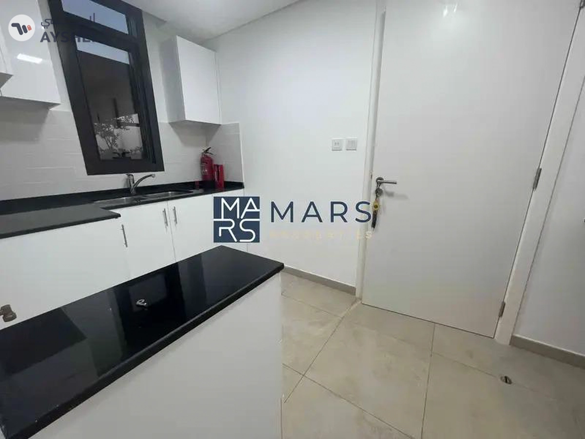 Spacious 3 bedrooms in single row available for rent in nasma residence for 100,000 AED yearly-5-5