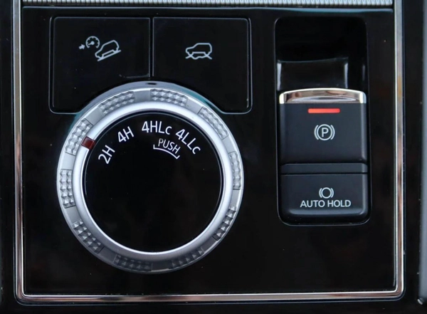 Mitsubishi Montero Sport GLS HIGHLINE Mitsubishi Montero Sport | 3.0 L | 2021 | GCC | Accident-Free