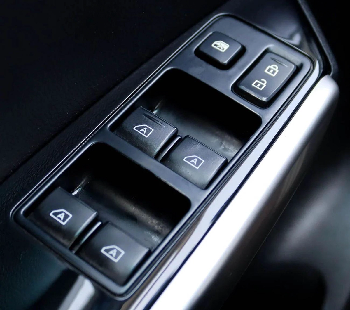 Mitsubishi Montero Sport GLS HIGHLINE Mitsubishi Montero Sport | 3.0 L | 2021 | GCC | Accident-Free-1-1