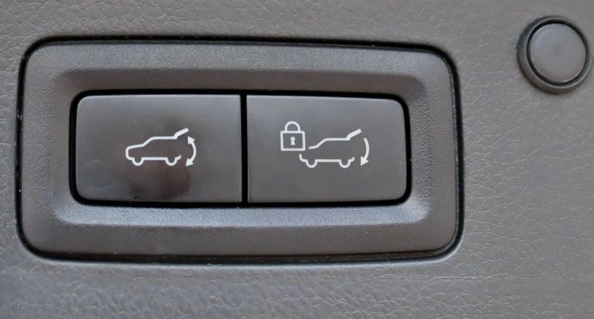 Mitsubishi Montero Sport GLS HIGHLINE Mitsubishi Montero Sport | 3.0 L | 2021 | GCC | Accident-Free-6-6