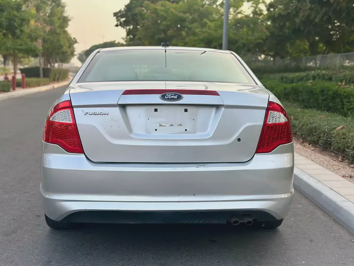 Ford Fusion SE 2011 GCC Specs-4-4