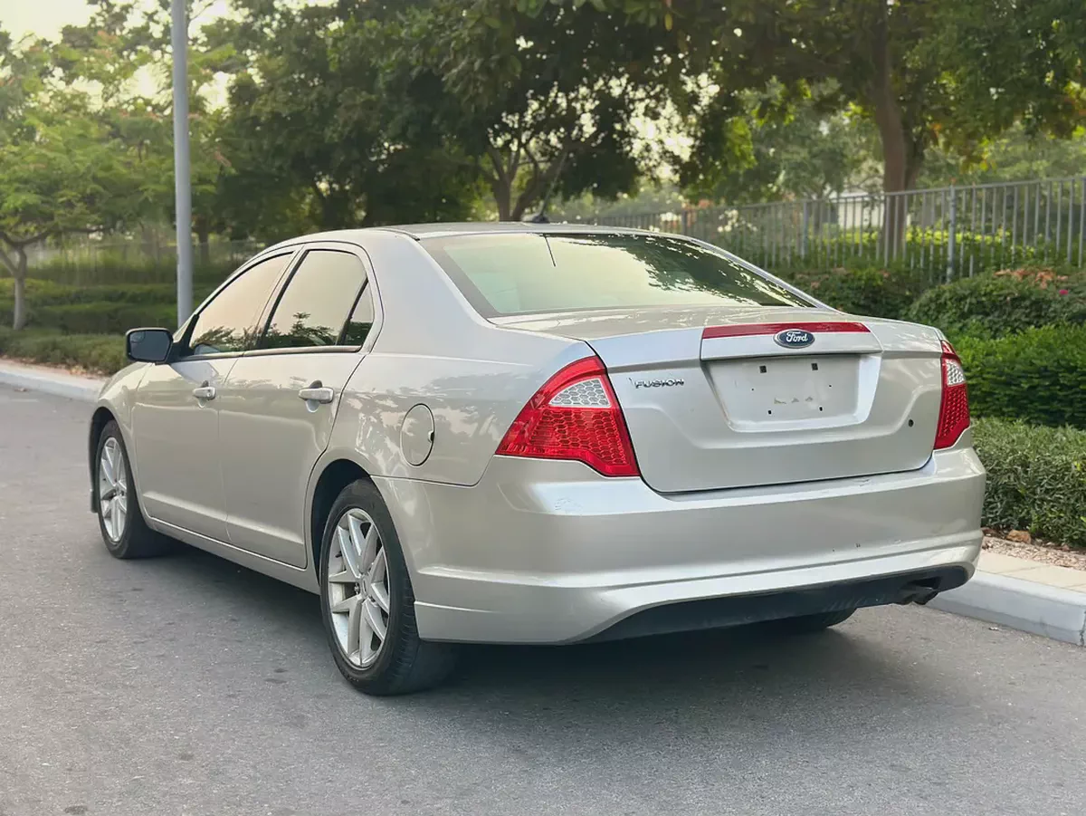 Ford Fusion SE 2011 GCC Specs-5-5
